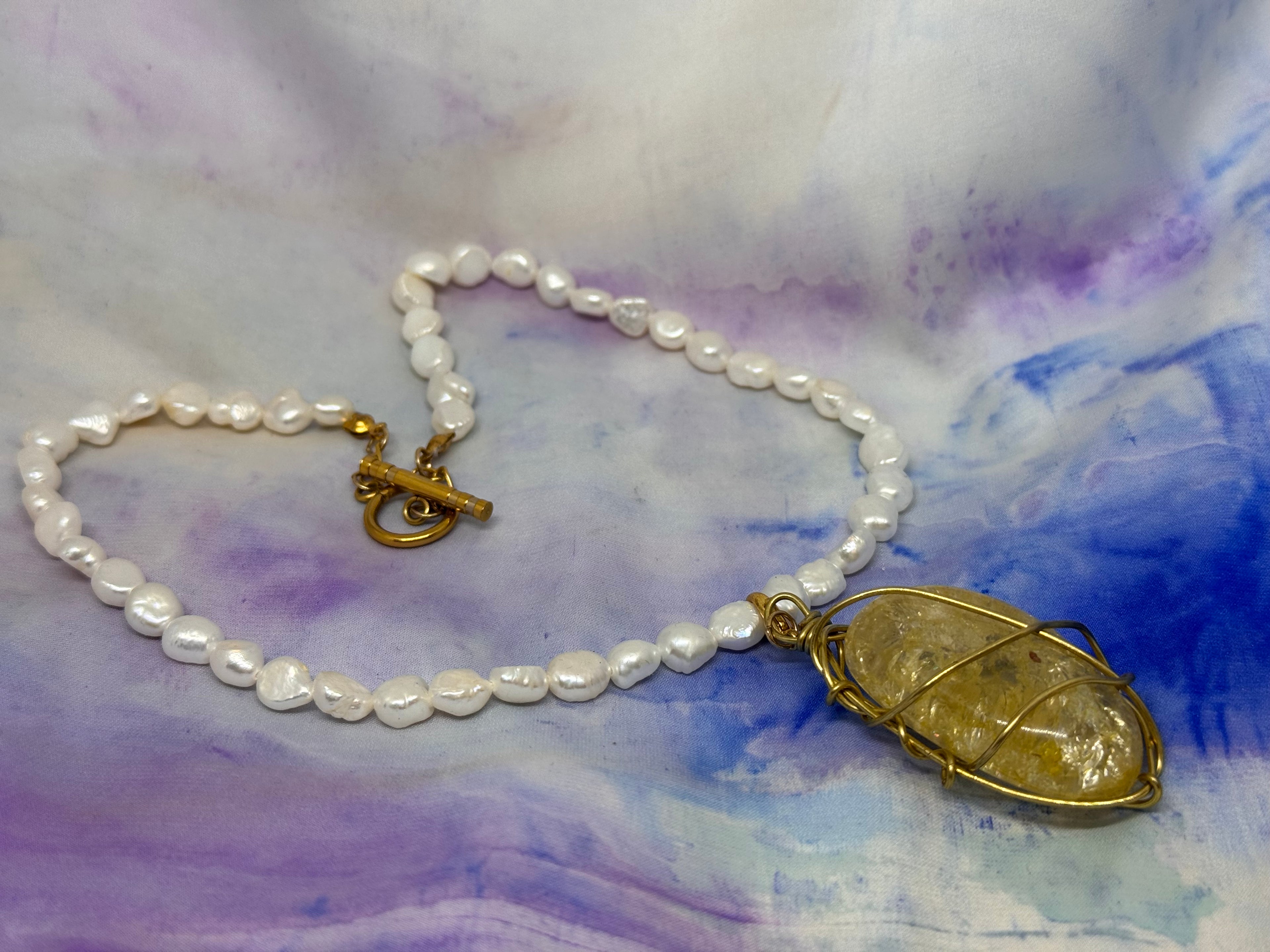 Malkova – Golden Citrine & Freshwater Pearl Necklace