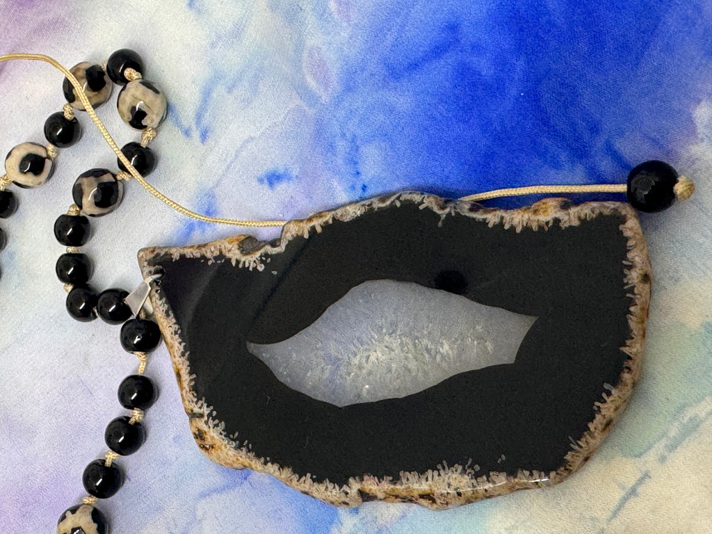 Malkova – Midnight Agate Statement Necklace