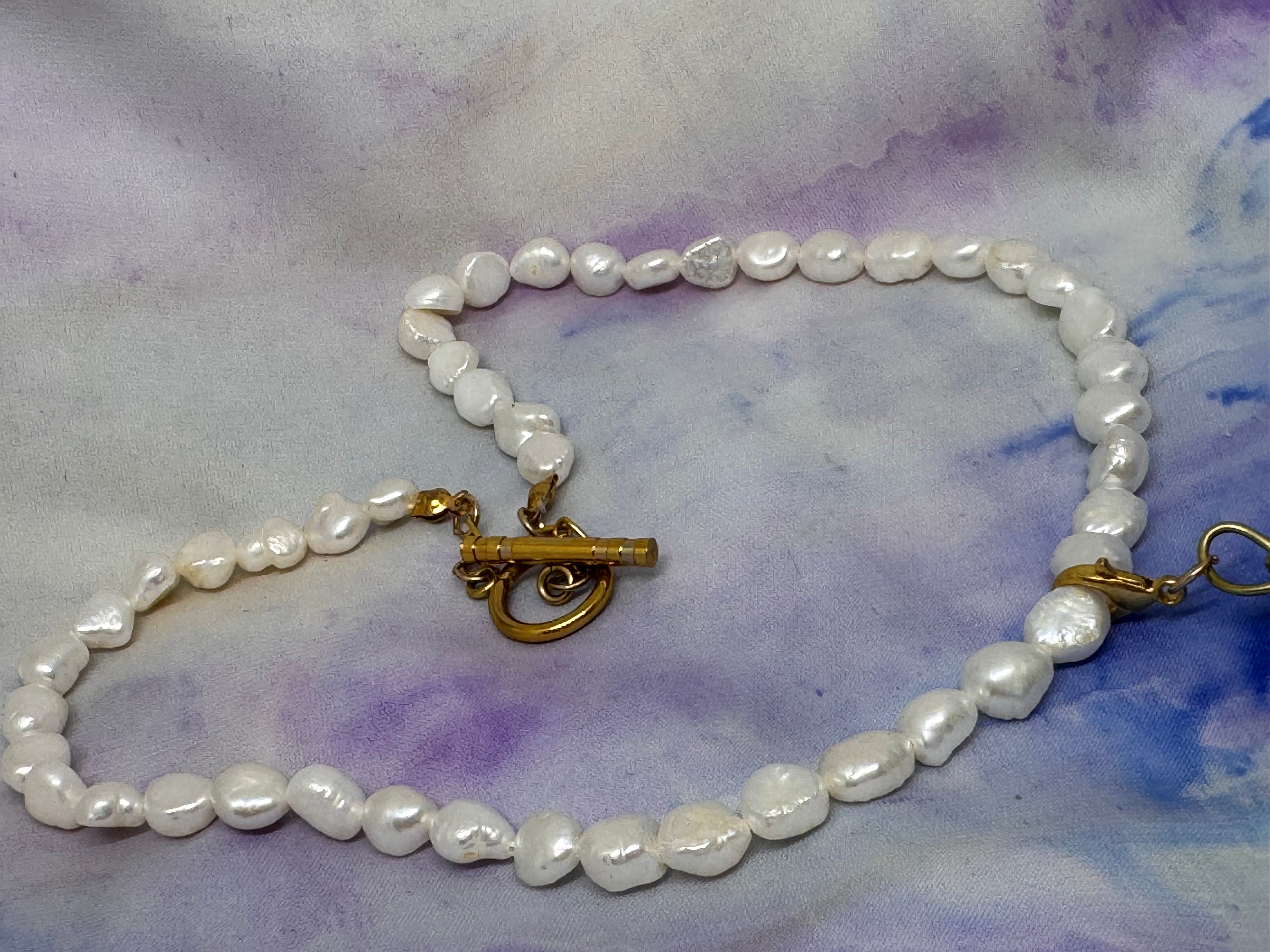 Malkova – Golden Citrine & Freshwater Pearl Necklace